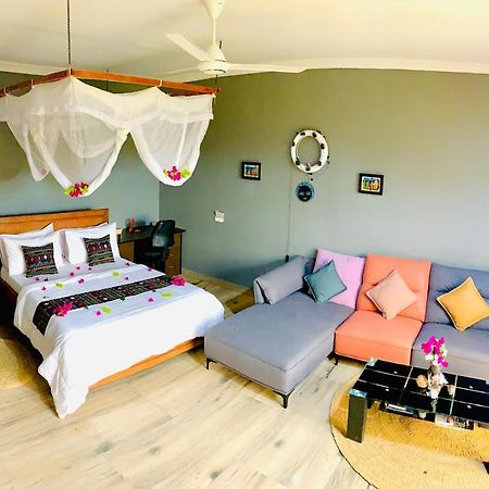 Uroa Getaway B&B 외부 사진