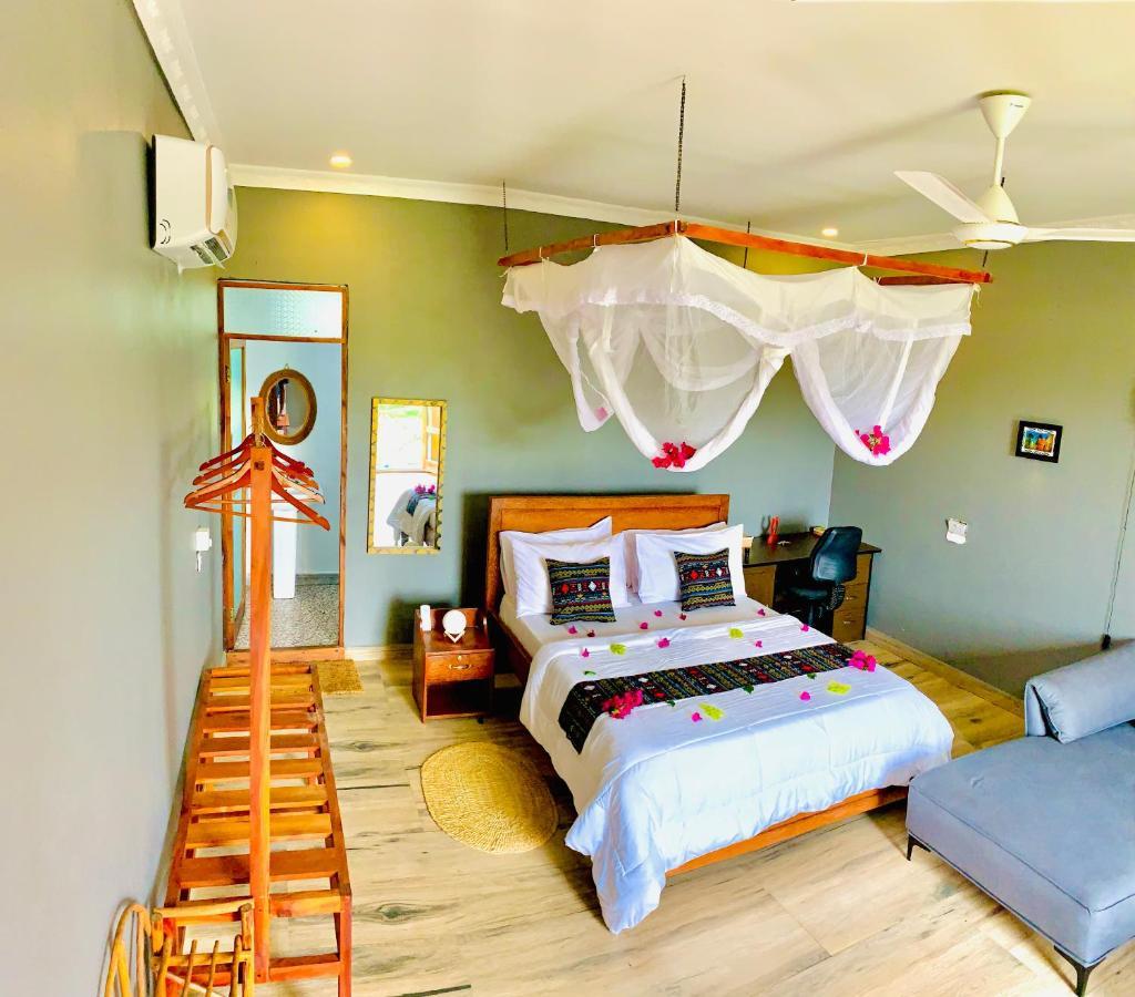 Uroa Getaway B&B 외부 사진