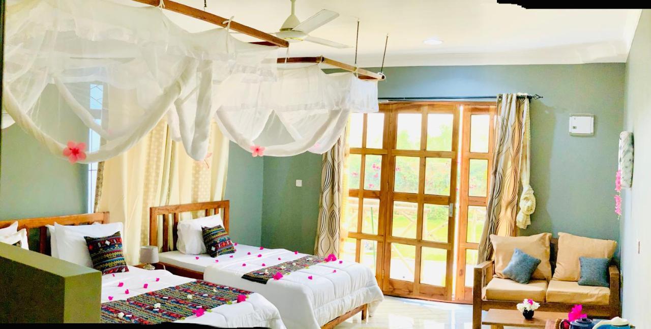 Uroa Getaway B&B 외부 사진